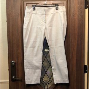 Ann Taylor gray crop pant. Excellent condition.